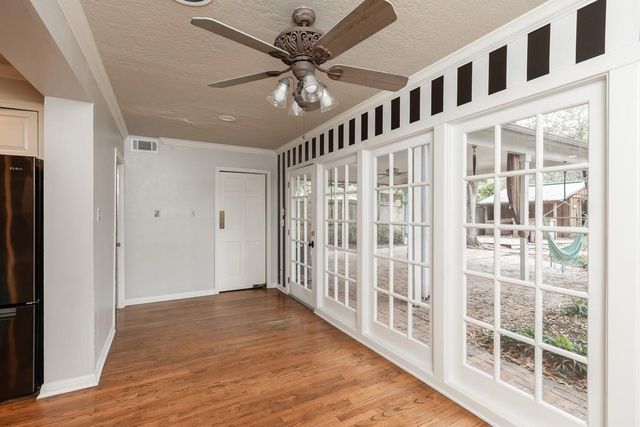 2465 Gladys Street, Beaumont, TX 77702