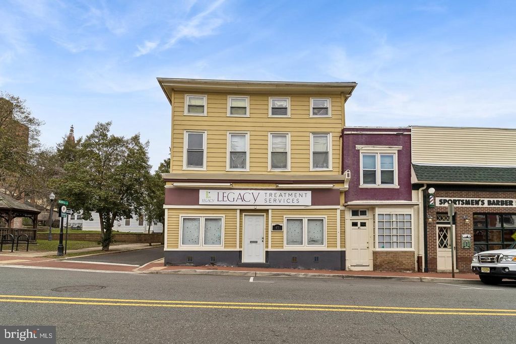 45 HIGH ST, Mount Holly, NJ 08060