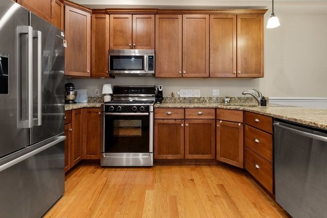 150 M St 2, Boston, MA 02127