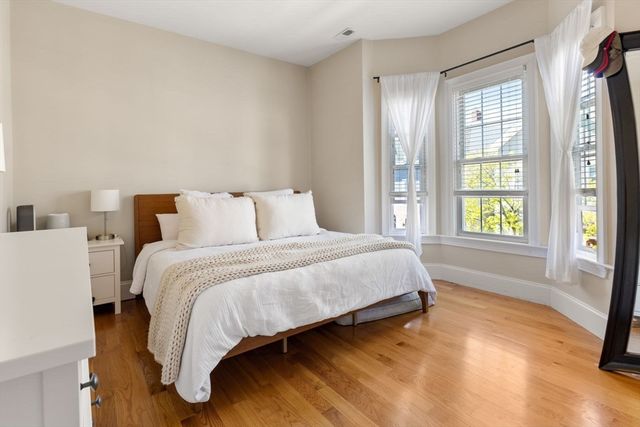 150 M St 2, Boston, MA 02127