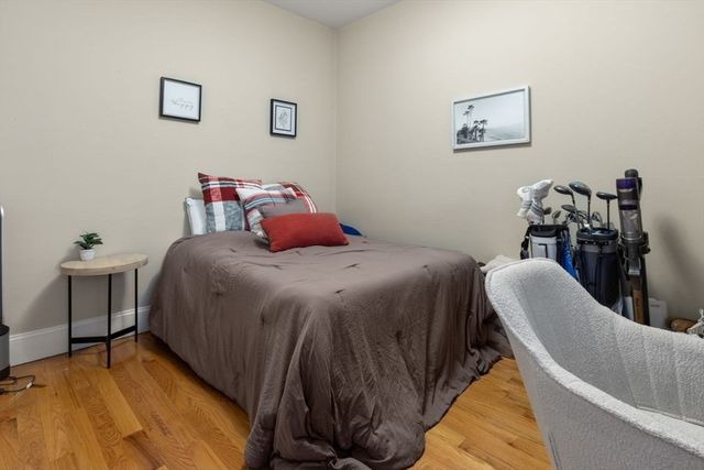 150 M St 2, Boston, MA 02127