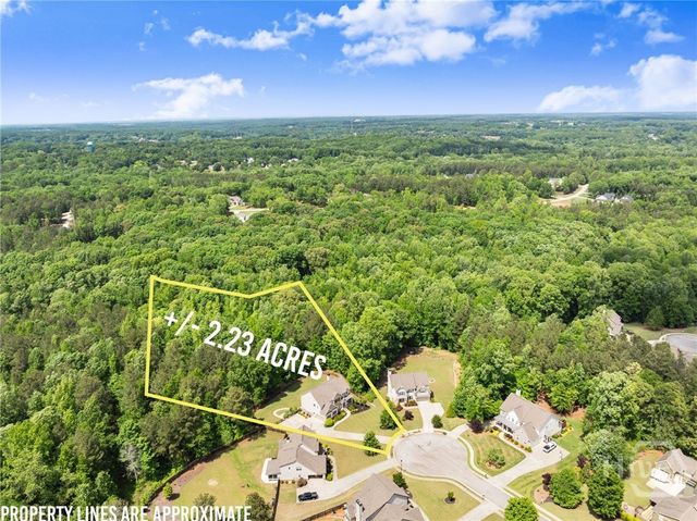 1247 Sterling Lake, Jefferson, GA 30549