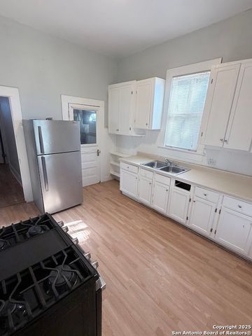 1838 Burnet, San Antonio, TX 78202