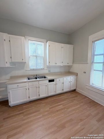 1838 Burnet, San Antonio, TX 78202