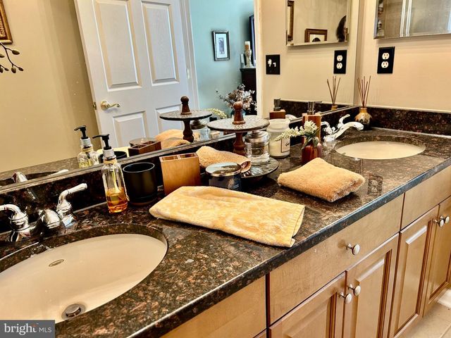 634 MASTERSON CT, Ewing, NJ 08618