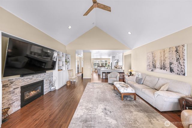 127 E Homestead Boulevard, Lynden, WA 98264