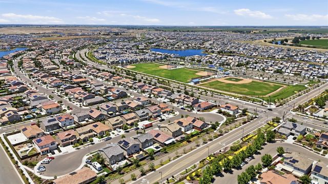 17738 Brandeis Ct, Lathrop, CA 95330