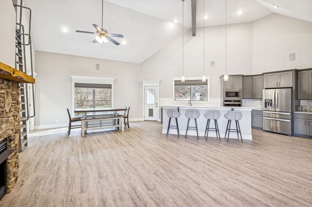 2332 Casey Cove Rd, Smithville, TN 37166