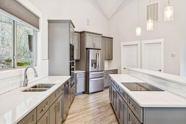 2332 Casey Cove Rd, Smithville, TN 37166