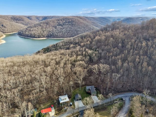 2332 Casey Cove Rd, Smithville, TN 37166
