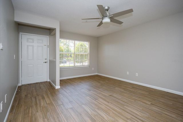 176 RESERVE CIRCLE 108, Oviedo, FL 32765