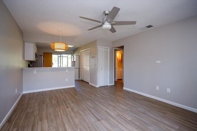 176 RESERVE CIRCLE 108, Oviedo, FL 32765