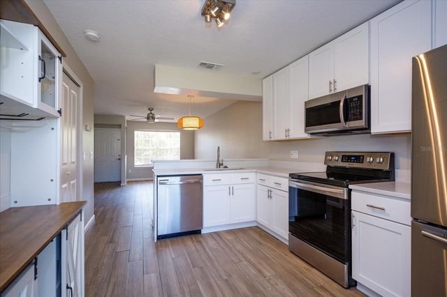 176 RESERVE CIRCLE 108, Oviedo, FL 32765