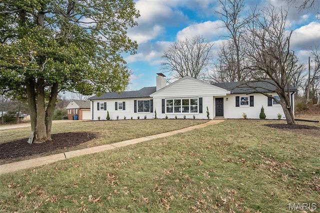 4 Westminster Drive, Sappington, MO 63126
