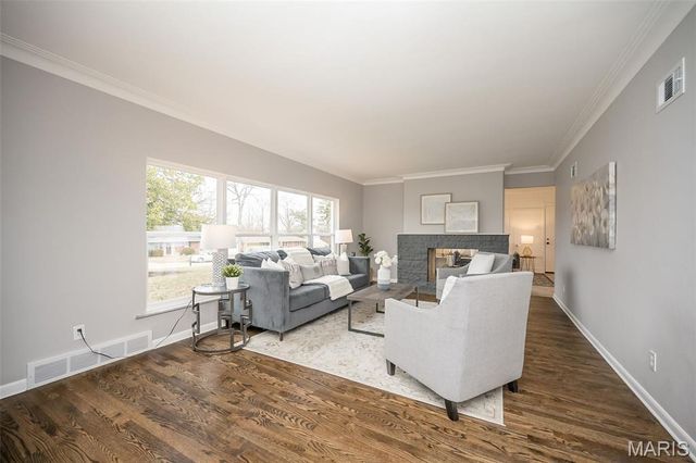 4 Westminster Drive, Sappington, MO 63126