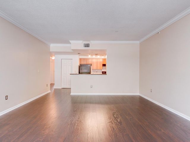 5960 W Sample Road 103, Coral Springs, FL 33067