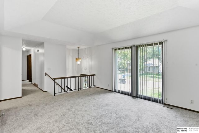 7609 Emiline Street, La Vista, NE 68128
