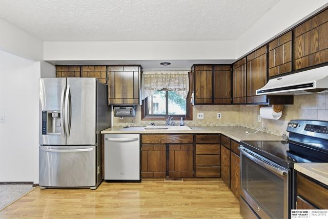 7609 Emiline Street, La Vista, NE 68128