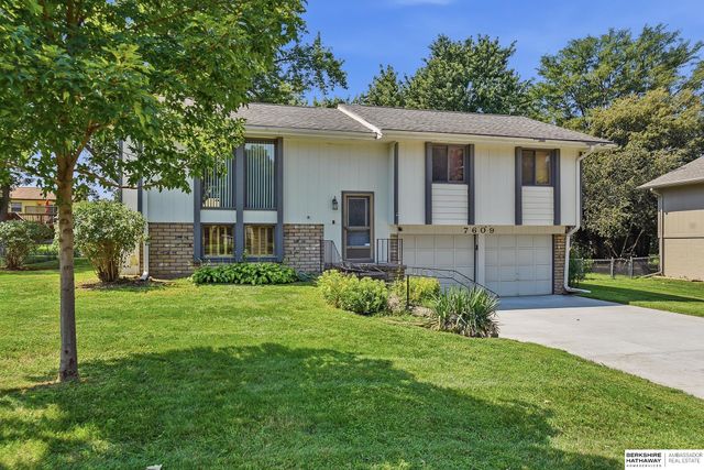 7609 Emiline Street, La Vista, NE 68128