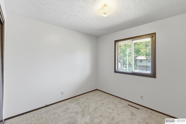 7609 Emiline Street, La Vista, NE 68128