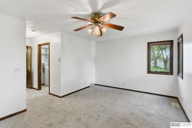 7609 Emiline Street, La Vista, NE 68128