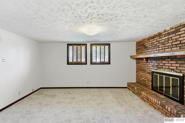 7609 Emiline Street, La Vista, NE 68128