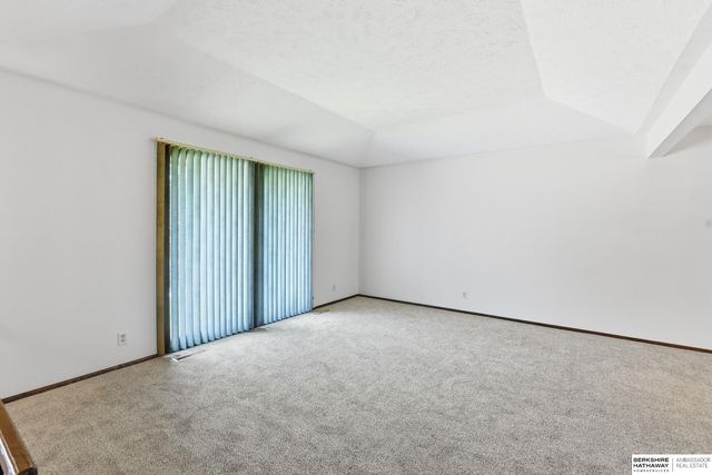7609 Emiline Street, La Vista, NE 68128