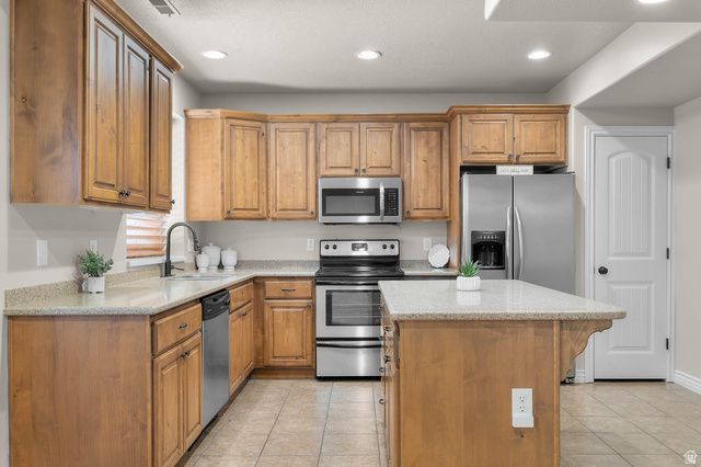 6930 N COMANCHE ST, Eagle Mountain, UT 84005