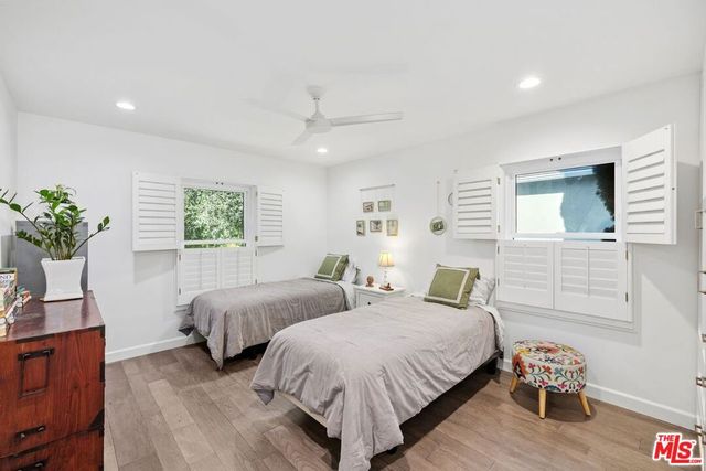 2342 Beverwil Drive, Los Angeles, CA 90034