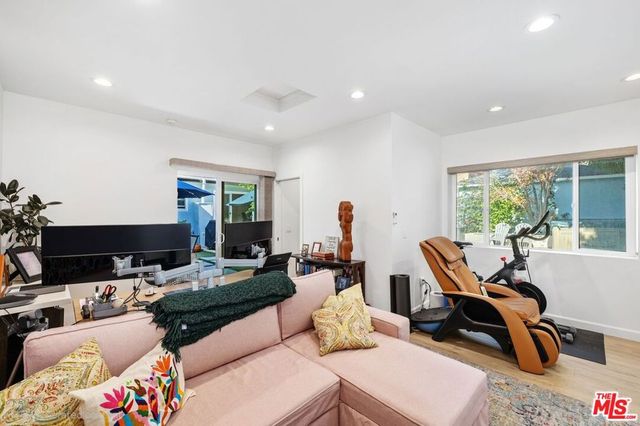 2342 Beverwil Drive, Los Angeles, CA 90034