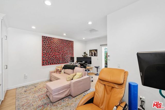 2342 Beverwil Drive, Los Angeles, CA 90034