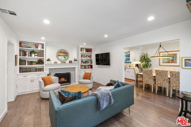 2342 Beverwil Drive, Los Angeles, CA 90034