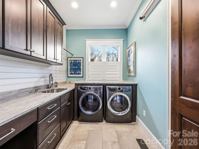 236 Summerset Drive, Hendersonville, NC 28792