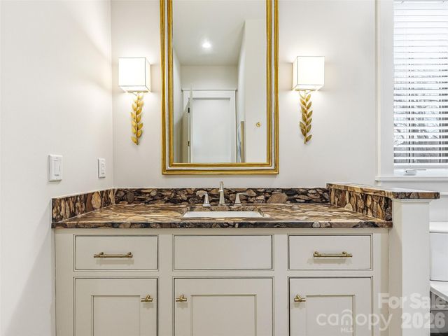 236 Summerset Drive, Hendersonville, NC 28792