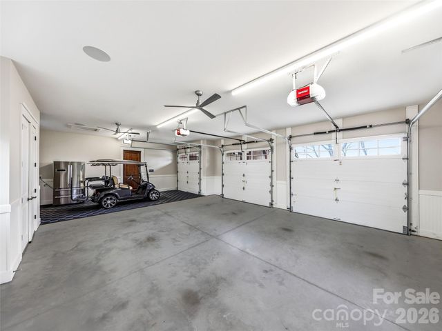 236 Summerset Drive, Hendersonville, NC 28792