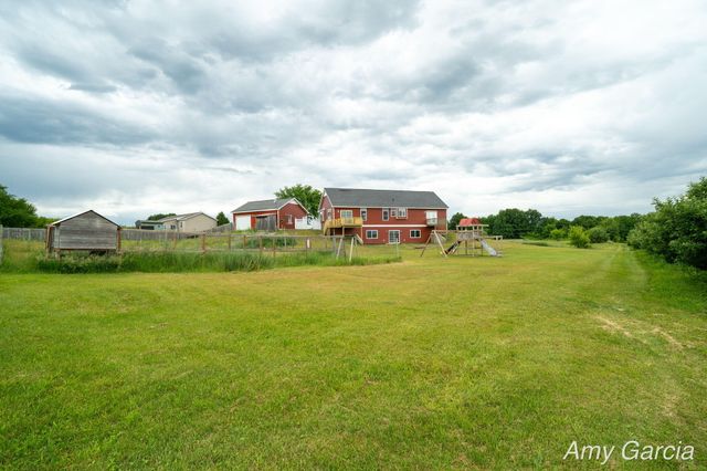 4630 Wild Locust Street, Kent City, MI 49330