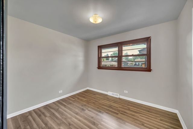 1219 Woodridge Street, Round Lake Beach, IL 60073