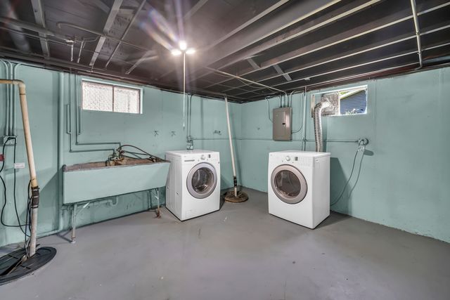 1219 Woodridge Street, Round Lake Beach, IL 60073