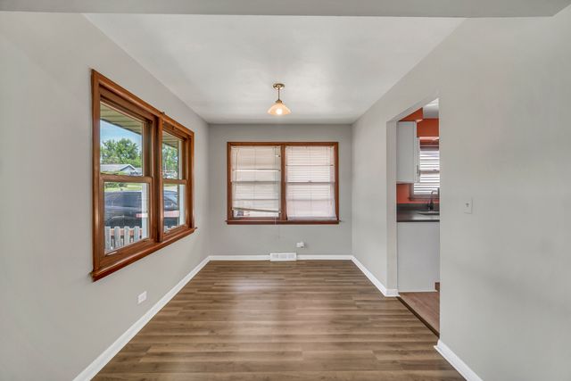 1219 Woodridge Street, Round Lake Beach, IL 60073