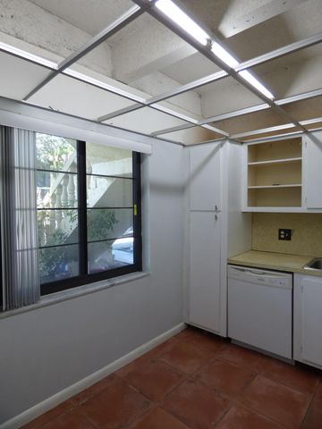 132 S South Cypress Road, Pompano Beach, FL 33060