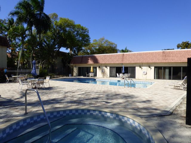 132 S South Cypress Road, Pompano Beach, FL 33060