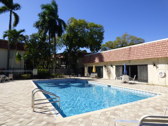 132 S South Cypress Road, Pompano Beach, FL 33060