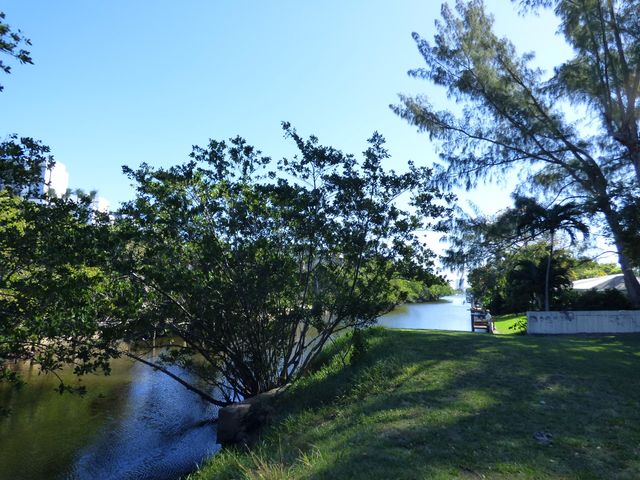 132 S South Cypress Road, Pompano Beach, FL 33060