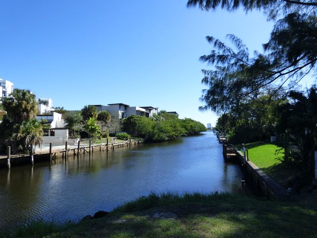 132 S South Cypress Road, Pompano Beach, FL 33060