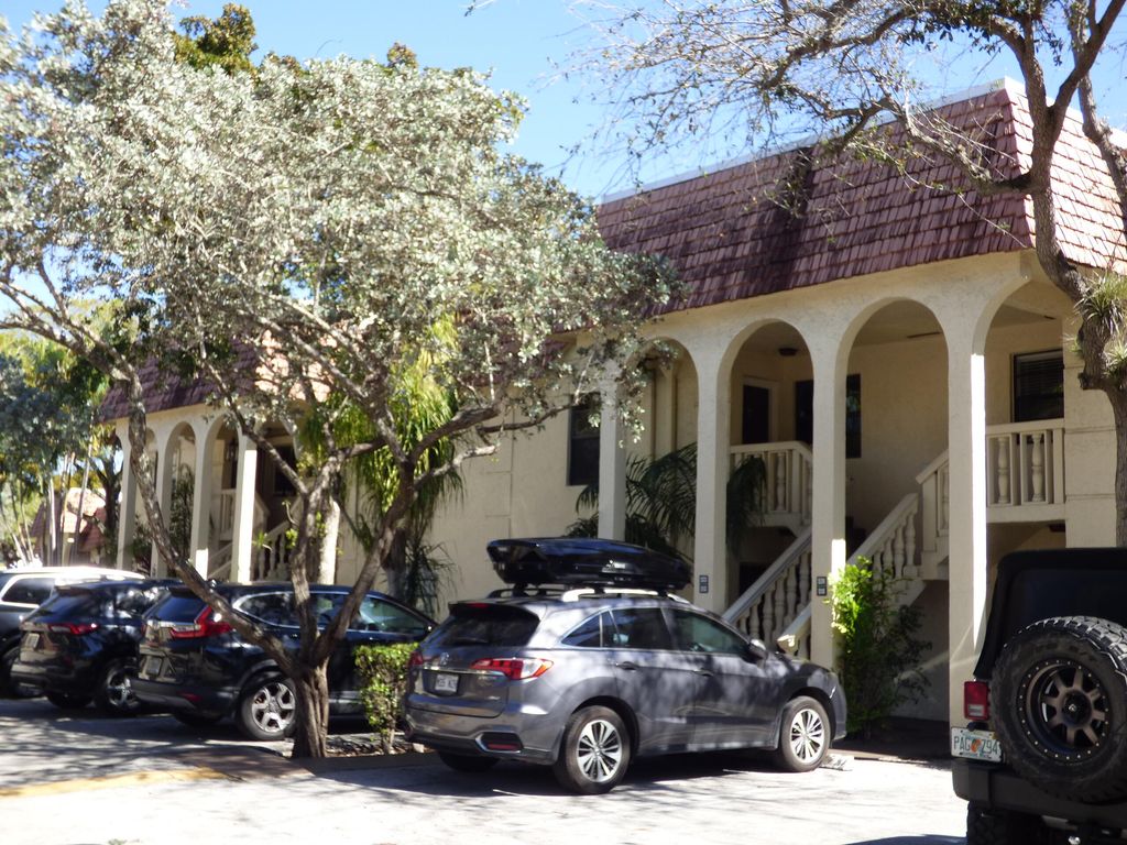 132 S South Cypress Road, Pompano Beach, FL 33060