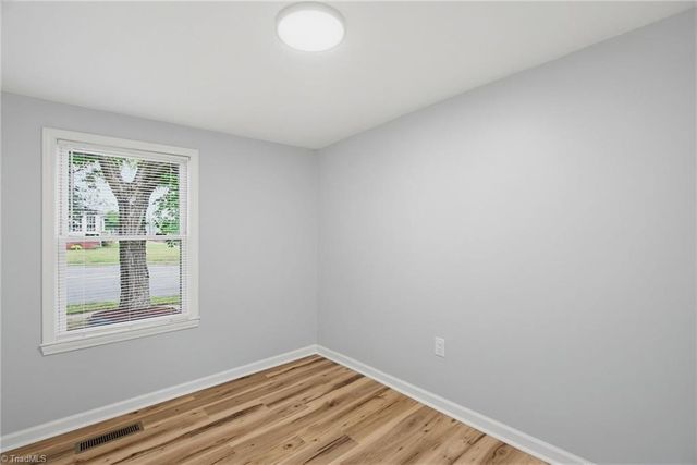 702 Maple Avenue, Burlington, NC 27215