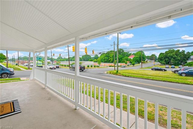 702 Maple Avenue, Burlington, NC 27215