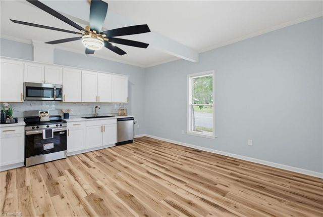 702 Maple Avenue, Burlington, NC 27215