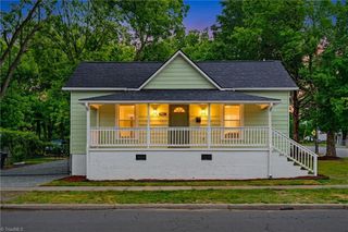 702 Maple Avenue, Burlington, NC 27215