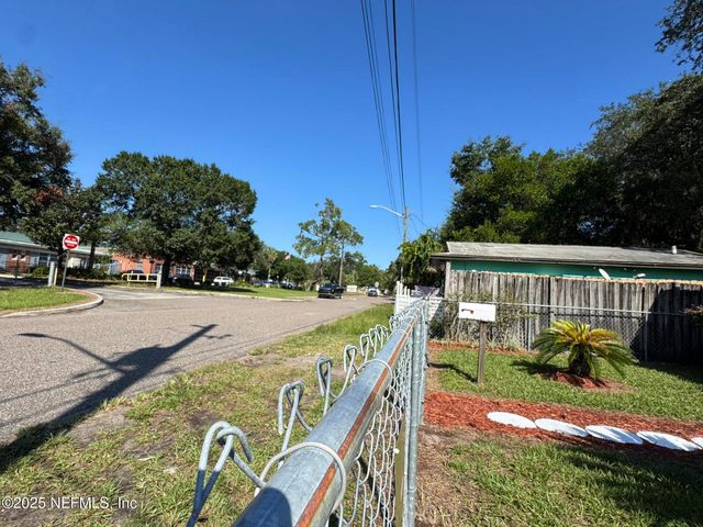 1504 WINTHROP Street, Jacksonville, FL 32206